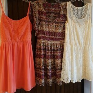 3 summer dresses! Size medium/lg. Maurices
